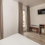 La Perle Montparnasse 2* פריז