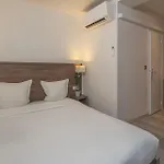 La Perle Montparnasse 2* פריז