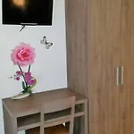 La Perle Montparnasse 2* פריז