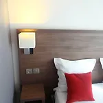 מלון La Perle Montparnasse 2*