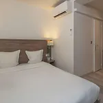La Perle Montparnasse 2* פריז