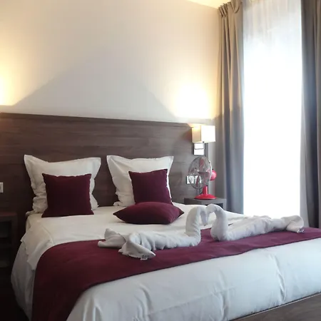 La Perle Montparnasse 2* פריז
