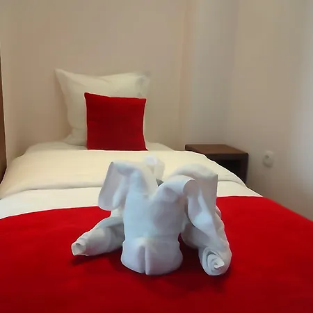 Hotel La Perle Montparnasse 2*