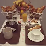 Hotel La Perle Montparnasse 2*