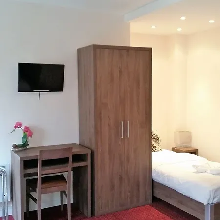 La Perle Montparnasse Hotel