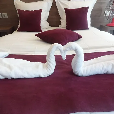 Hotel La Perle Montparnasse 2*