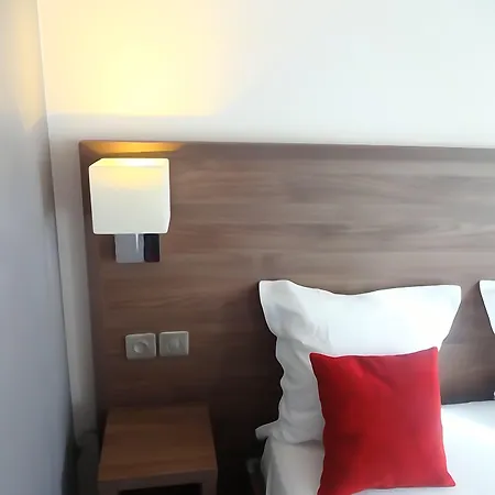 Hotel La Perle Montparnasse 2*