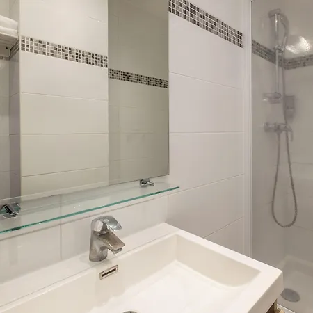 La Perle Montparnasse Hotel 2*