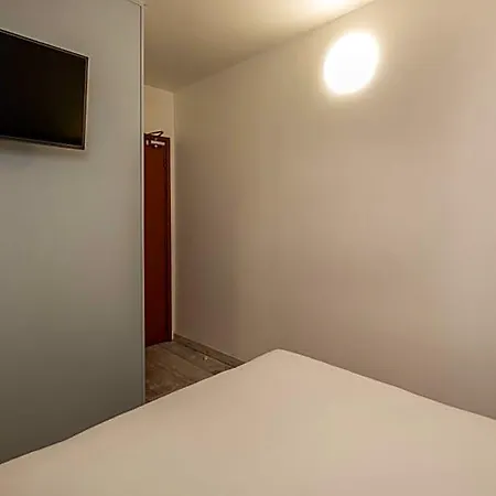 La Perle Montparnasse Otel 2*