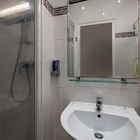 La Perle Montparnasse Otel 2*