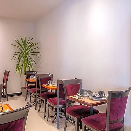 Otel La Perle Montparnasse