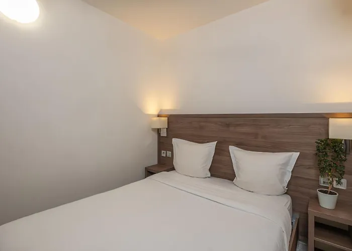 La Perle Montparnasse Parijs