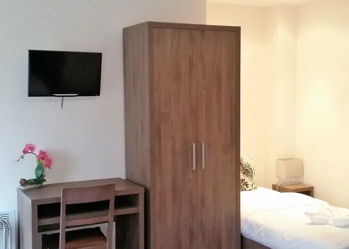 La Perle Montparnasse Hotel