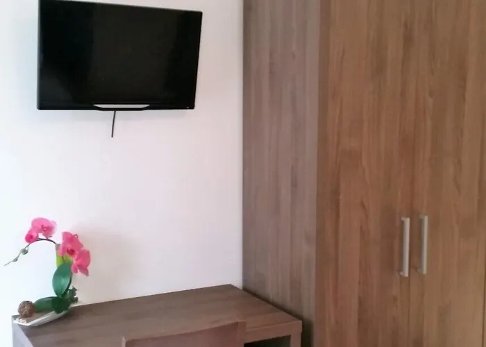 La Perle Montparnasse Hotel 2*