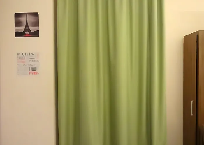 La Perle Montparnasse Hotel