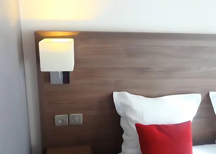 Hotel La Perle Montparnasse 2*