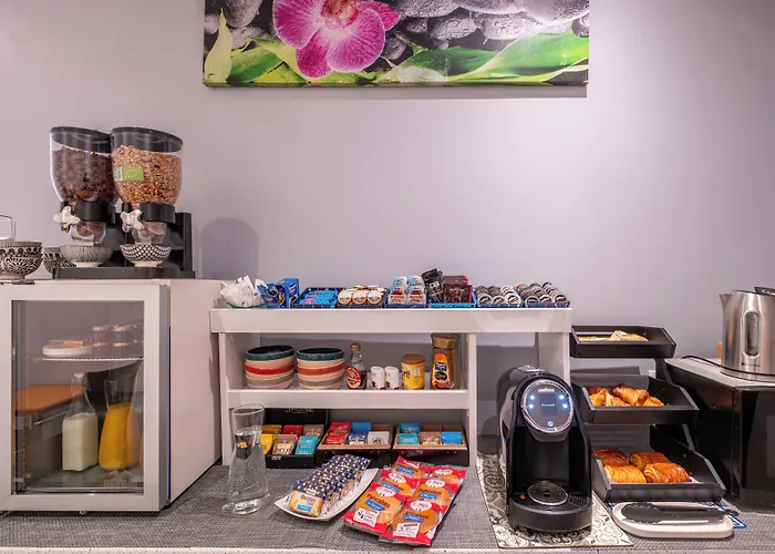 Hotel La Perle Montparnasse 2*