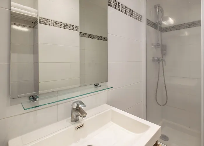 La Perle Montparnasse Hotel 2*