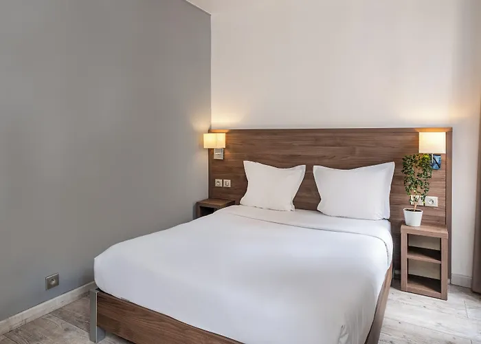 La Perle Montparnasse 2*