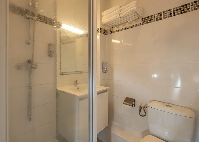 La Perle Montparnasse 2* Parijs