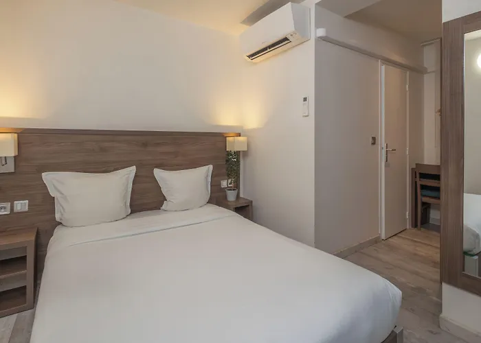 La Perle Montparnasse 2* Parijs