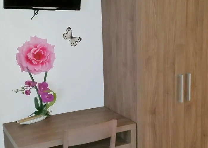 لا بيرل مونتبارناس 2* باريس