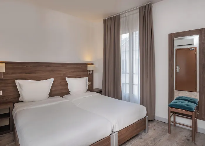 Szálloda La Perle Montparnasse 2*